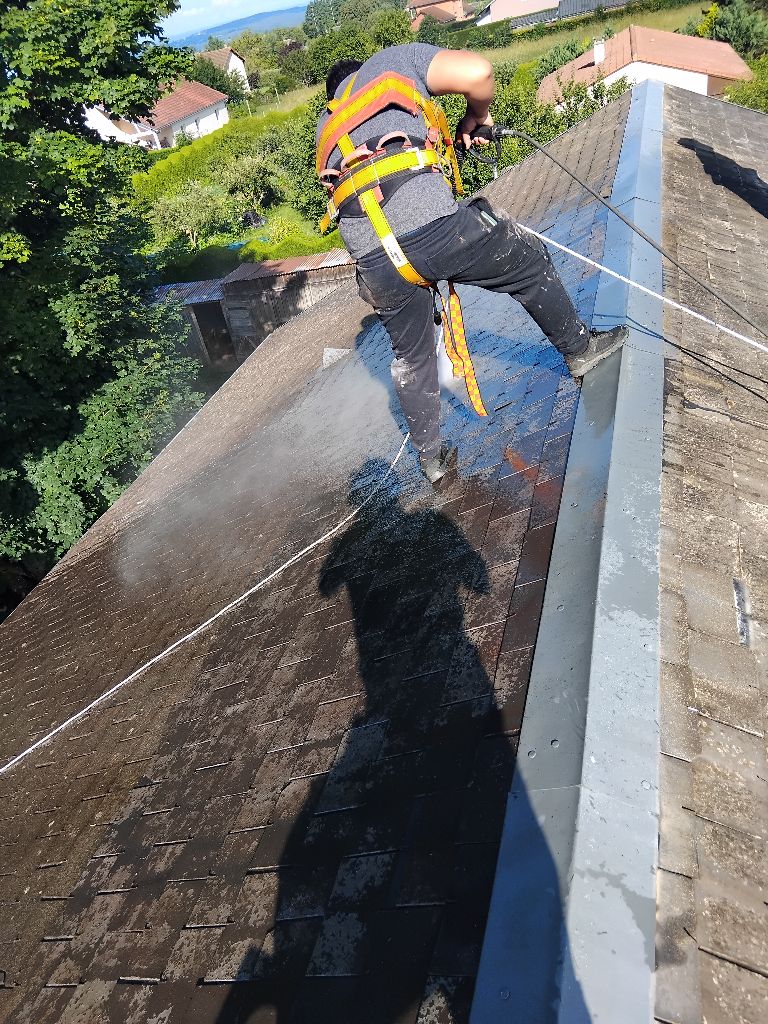 Travaux en Hauteur avec Nacelle à Riom
